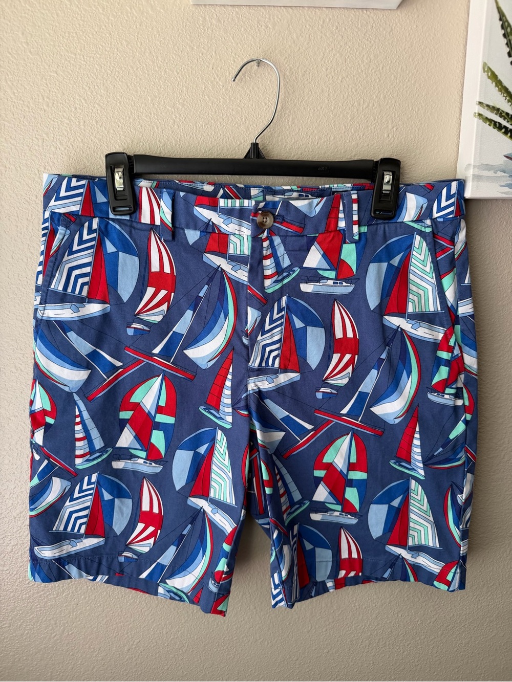 Vineyard Vines Sailboat Breaker Shorts Size 32 (measures 34”) Chino